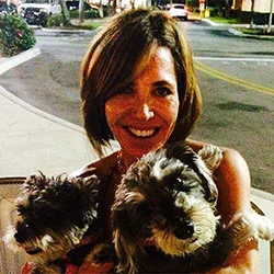 sarach-beck-doggie-dont-device client